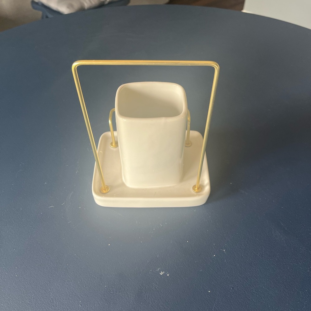 Southern Living At Home White and Gold Bath Accessory - Picture 2 of 5